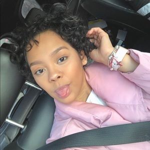 Meet your Posher, Johayrys